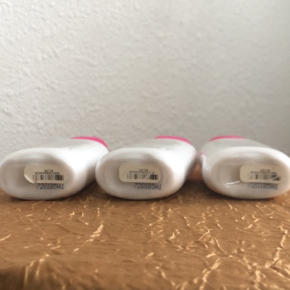 Bath and Body Works Bundle: 3 Mini Hello Beautiful Hand Lotions - Picture 3 of 3